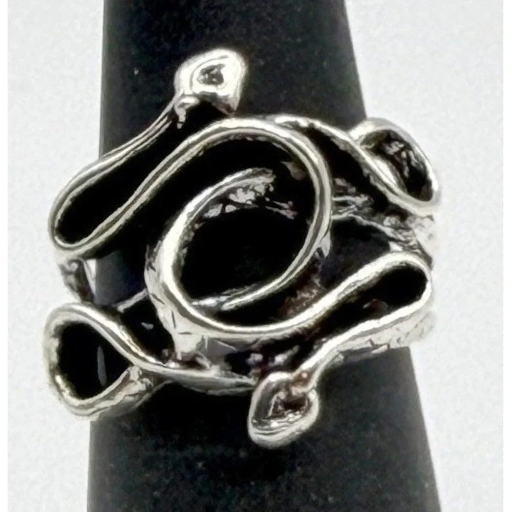 Silver Tone Openwork Snake Ring Size 5.25‎ Vintage Style Open Back